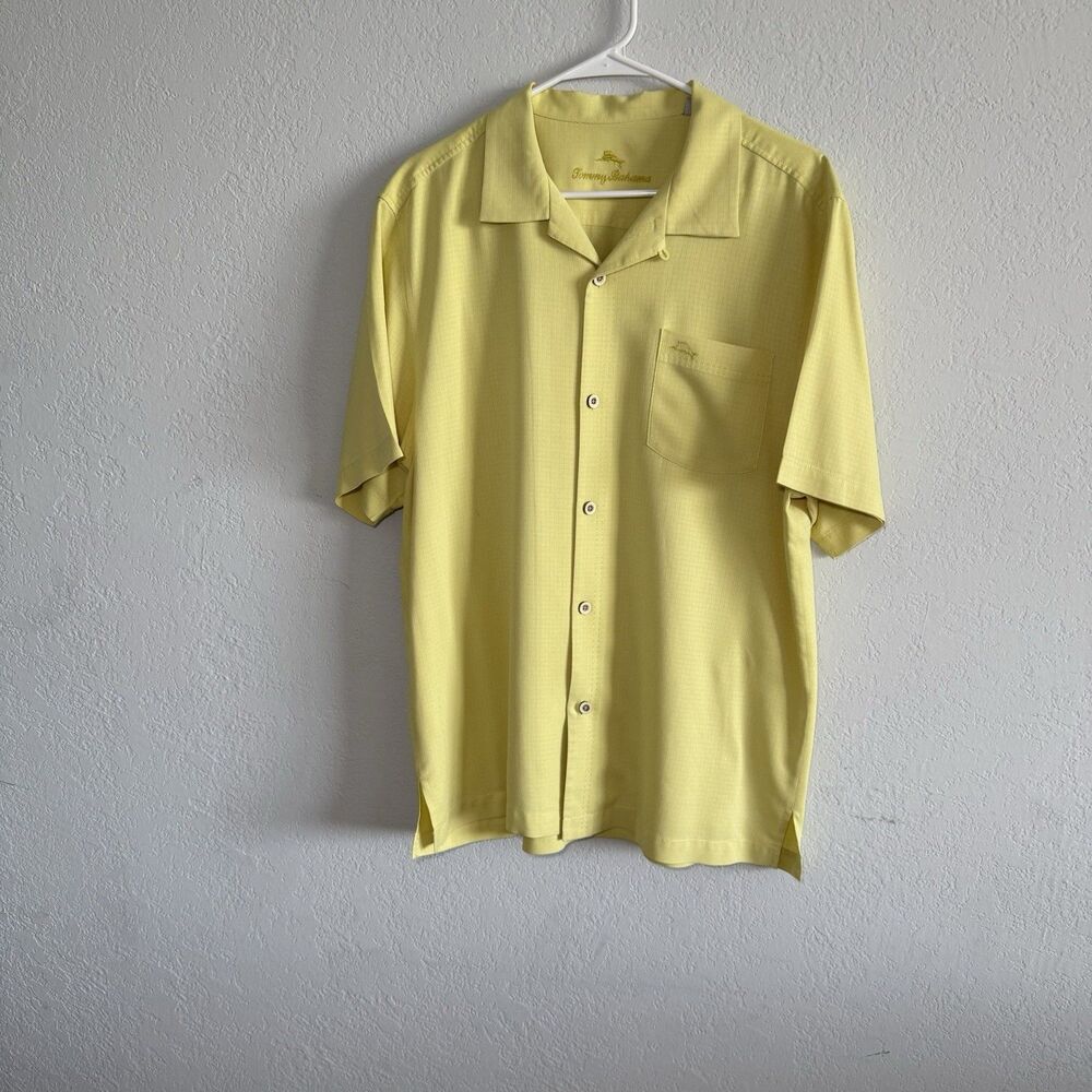 Tommy Bahama IslandZone Men's Large Pale Yellow Short Sleeve Button Up Shirt